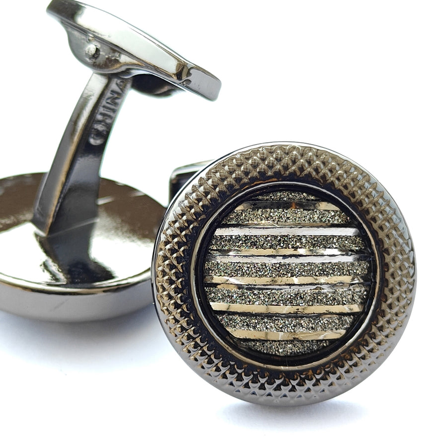 Metal cufflinks Design with attractive colors