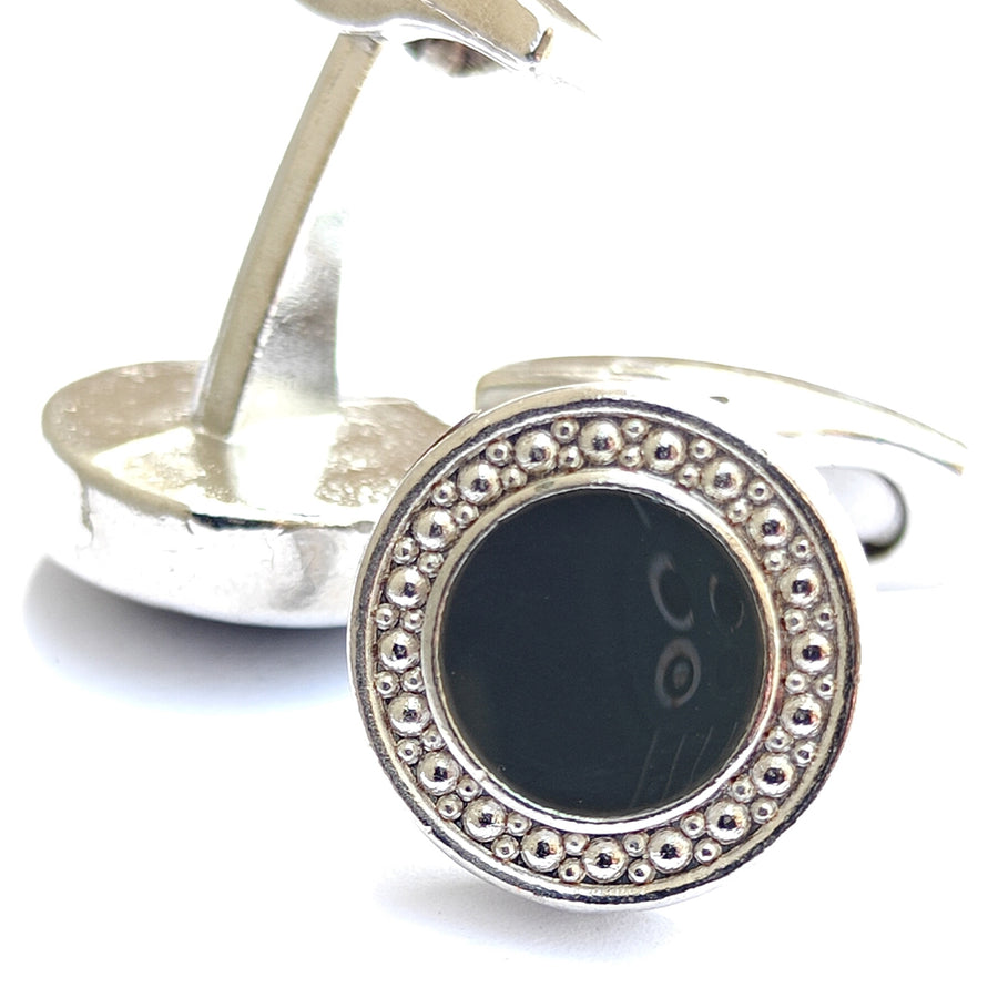 Metal cufflinks with artistic Design and attractive colors