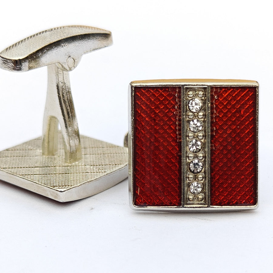 Red Metal cufflinks with artistic Design and attractive colors 00019