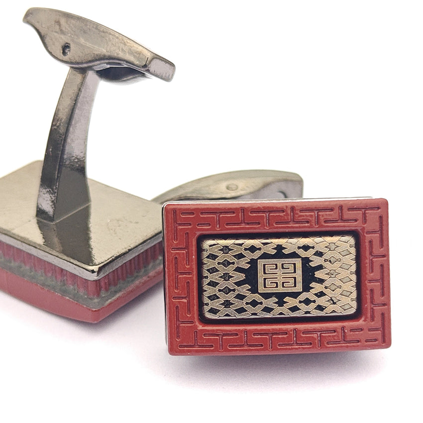 Metal cufflinks with artistic Design and attractive colors 00016