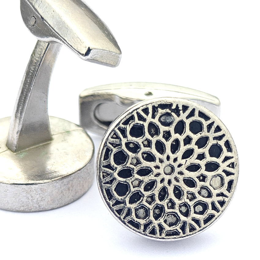 Metal cufflinks Design with attractive colors