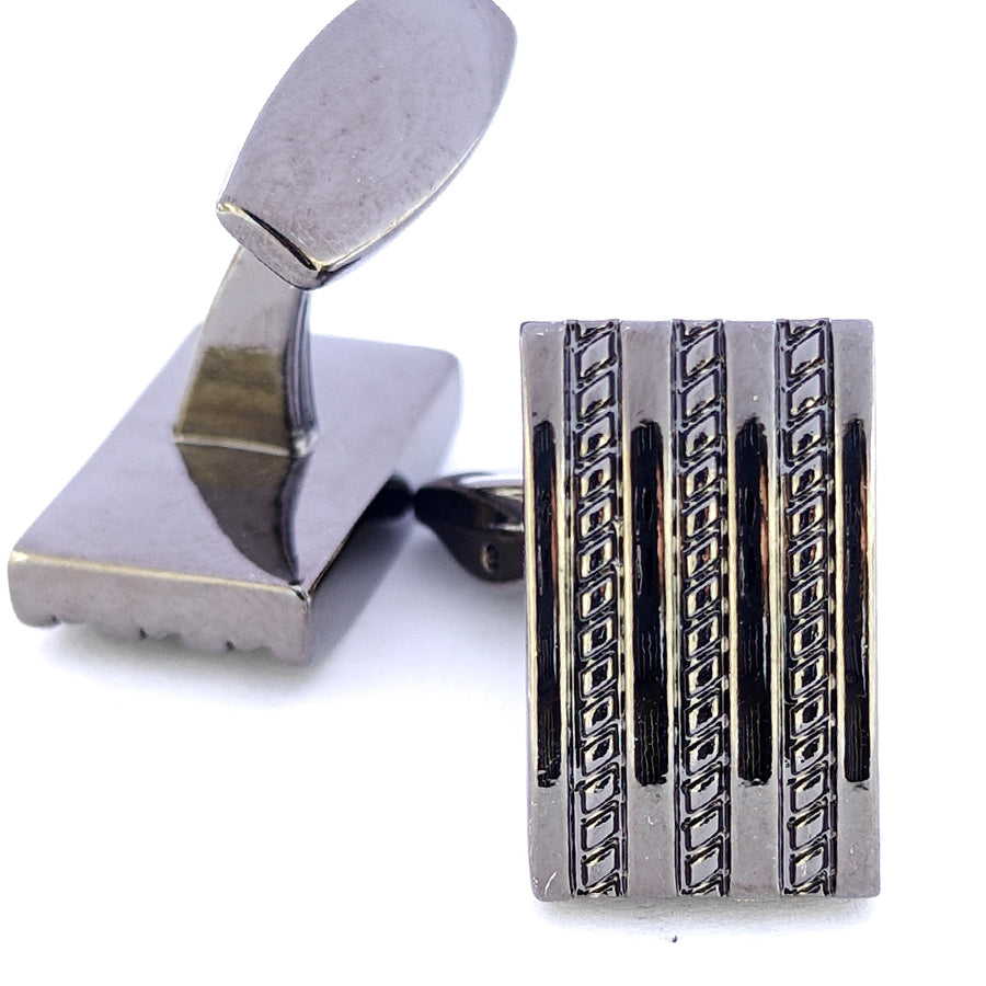 Metal cufflinks with artistic Design and attractive colors 00009